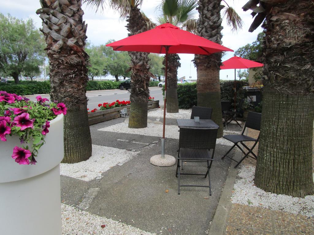 לה גרנד מוט Hotel Azur Bord De Mer מראה חיצוני תמונה